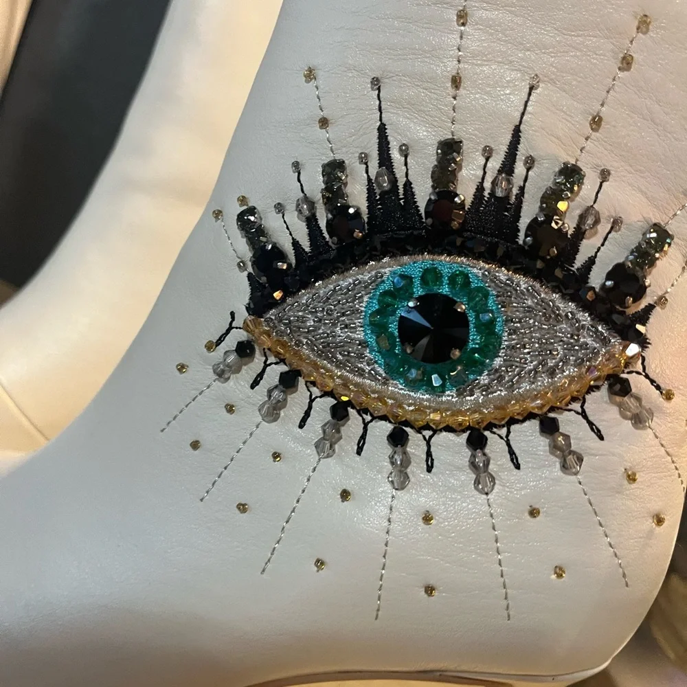 KURT GEIGER stunning boots. Soft leather and in new condition. Bling, Bling!!!! - Picture 2 of 13